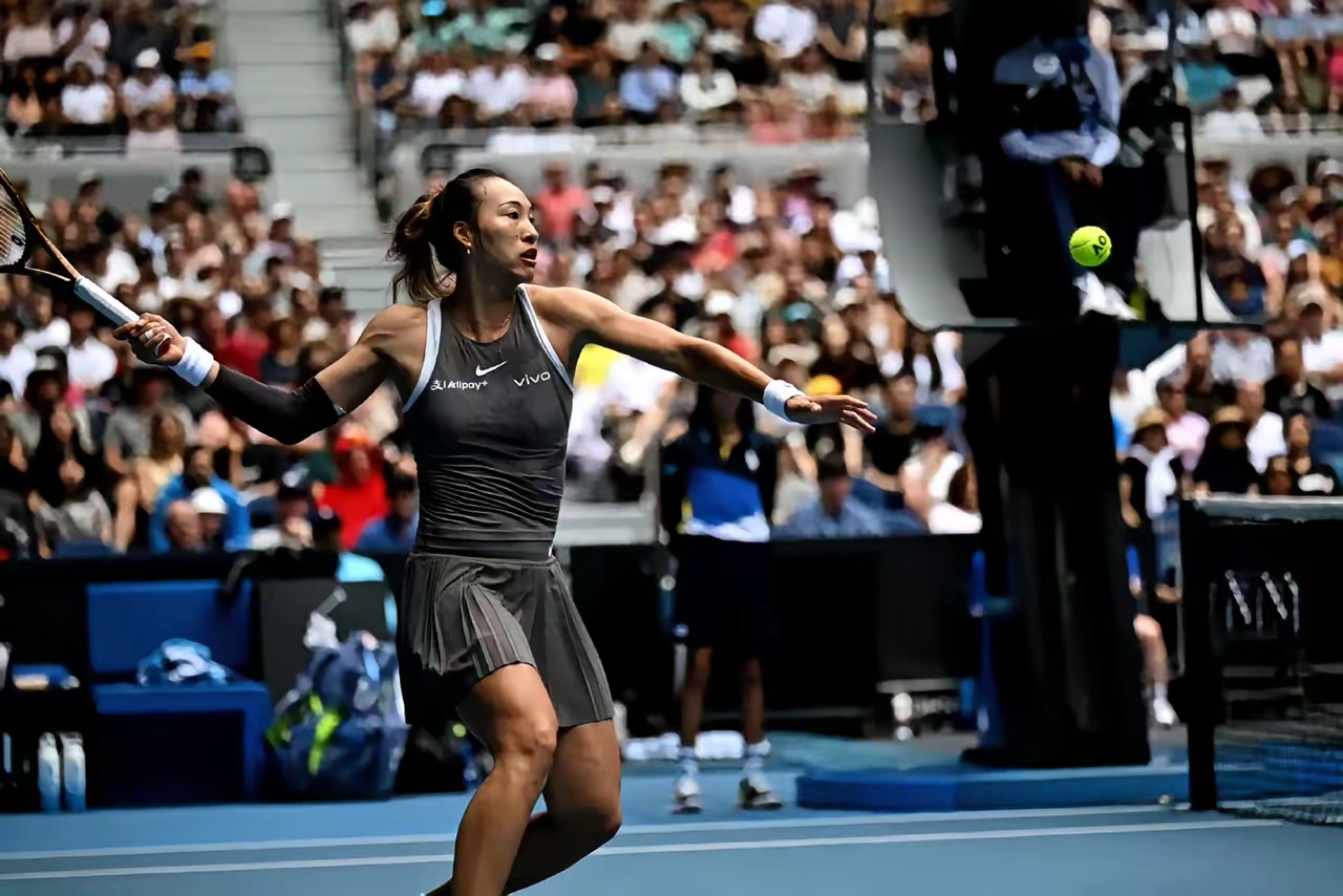 澳大利亚女足球员在国际比赛中崭露头角