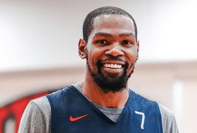 同城乐体育下载-克罗普利赢得关键胜利，背靠胜利