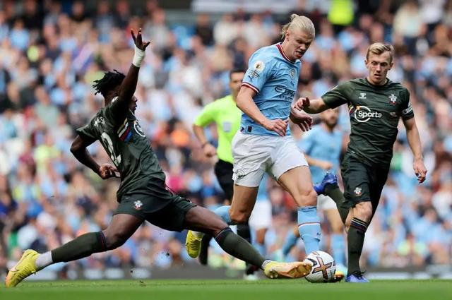 曼城战平南安普顿，稳坐积分榜榜首