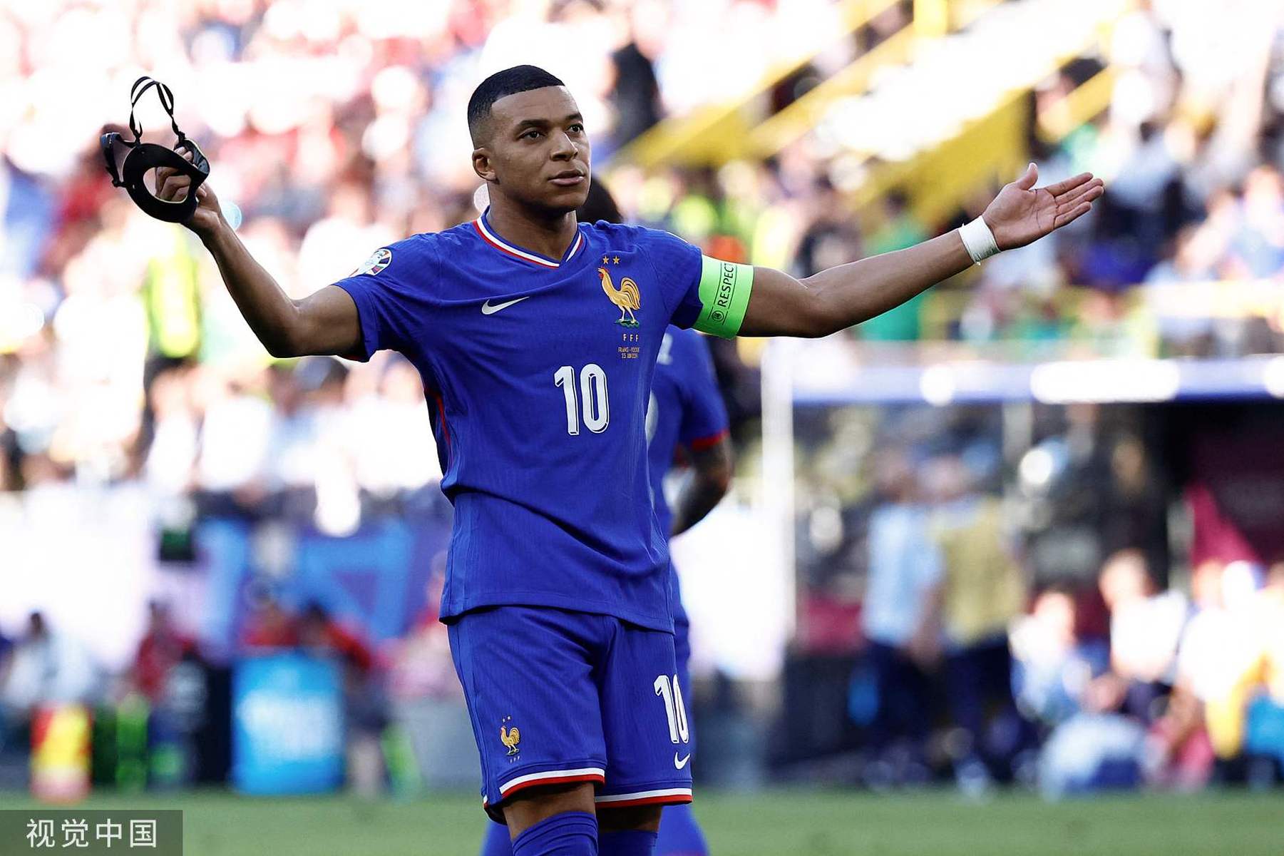 波兰连点两球扳平，力保晋级欧洲杯四强机会的简单介绍